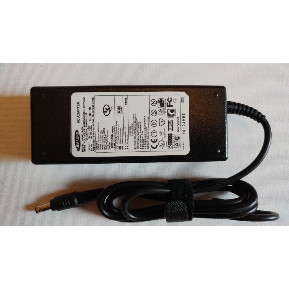 Adapter Sạc laptop Samsung RV715 NP-RV715